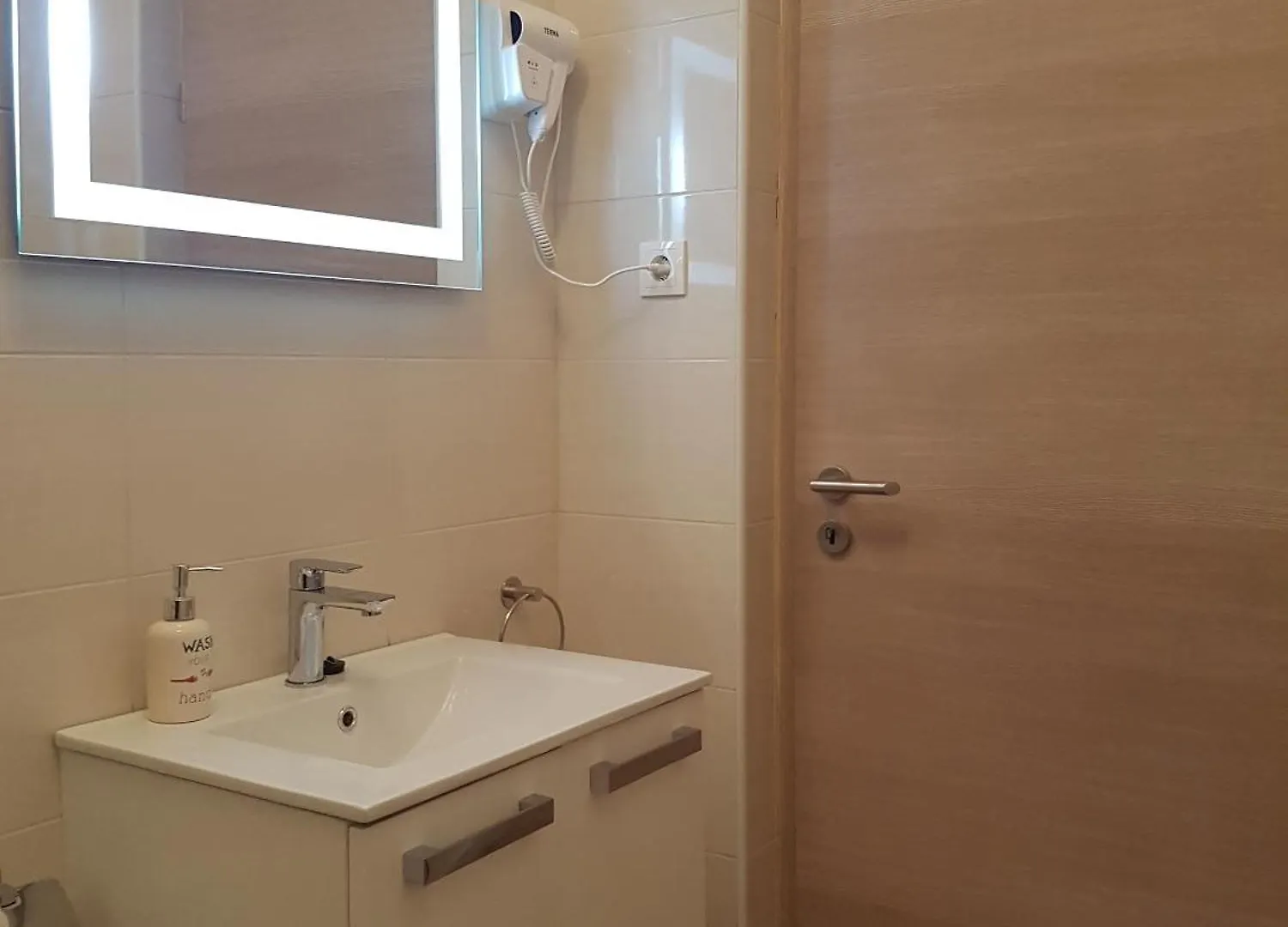 Apartments With A Parking Space Maslenica, Novigrad - 15482 Jasenice